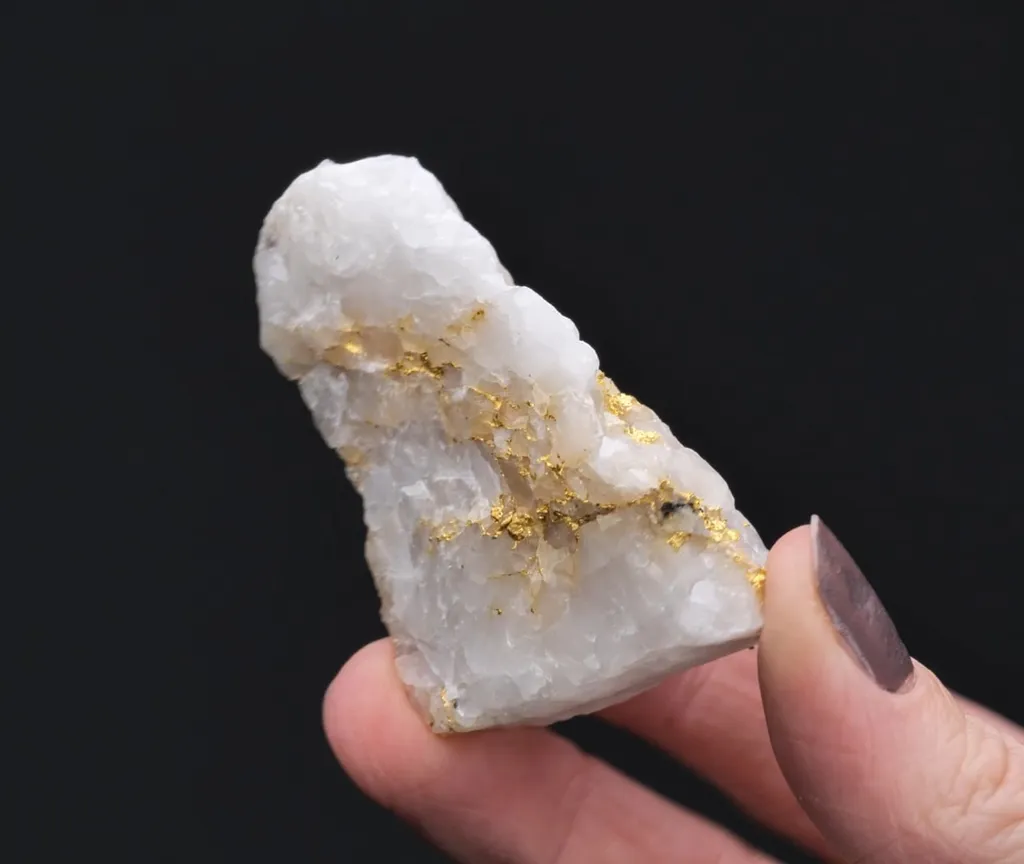 NATIVE Gold in Quartz - image 2
