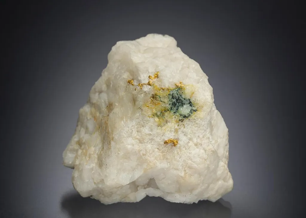 NATIVE Gold in Quartz image