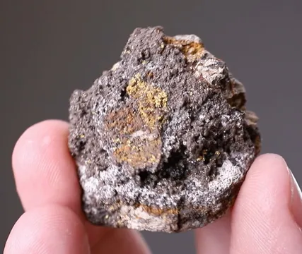 NATIVE Gold with Chlorargyrite