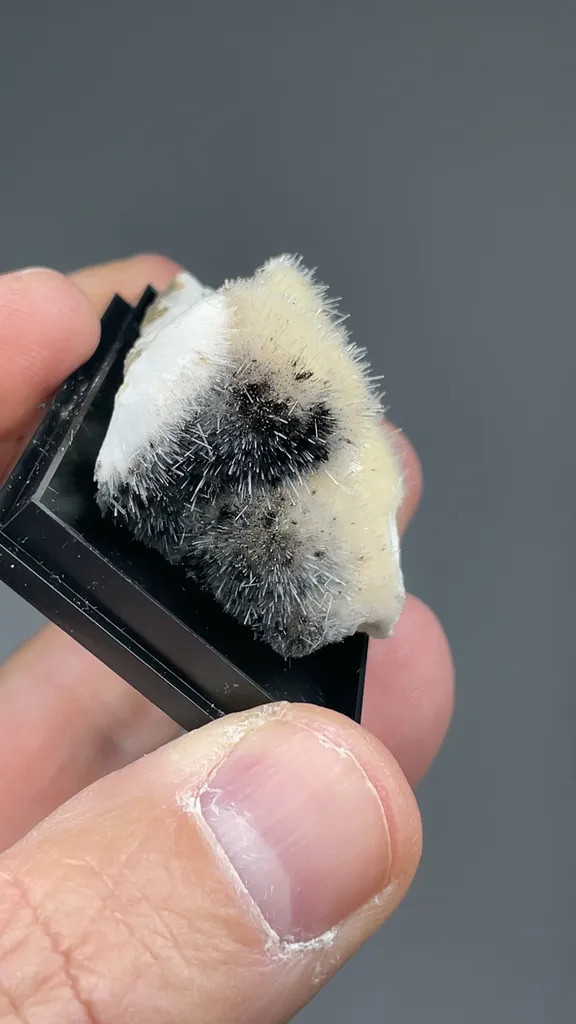 Natrolite - image 2