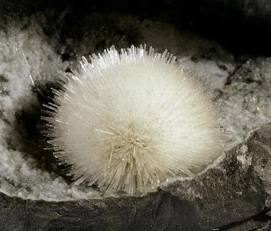 Natrolite image
