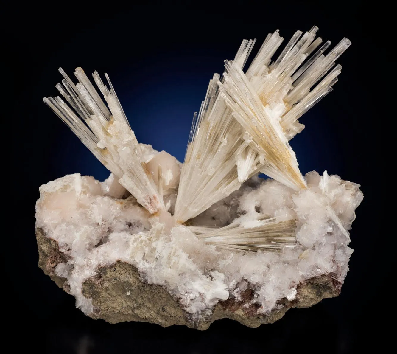 Natrolite, Calcite - image 1