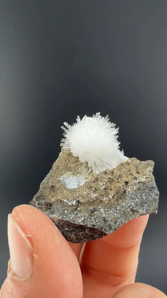 Natrolite from Arizona, USA - image 2