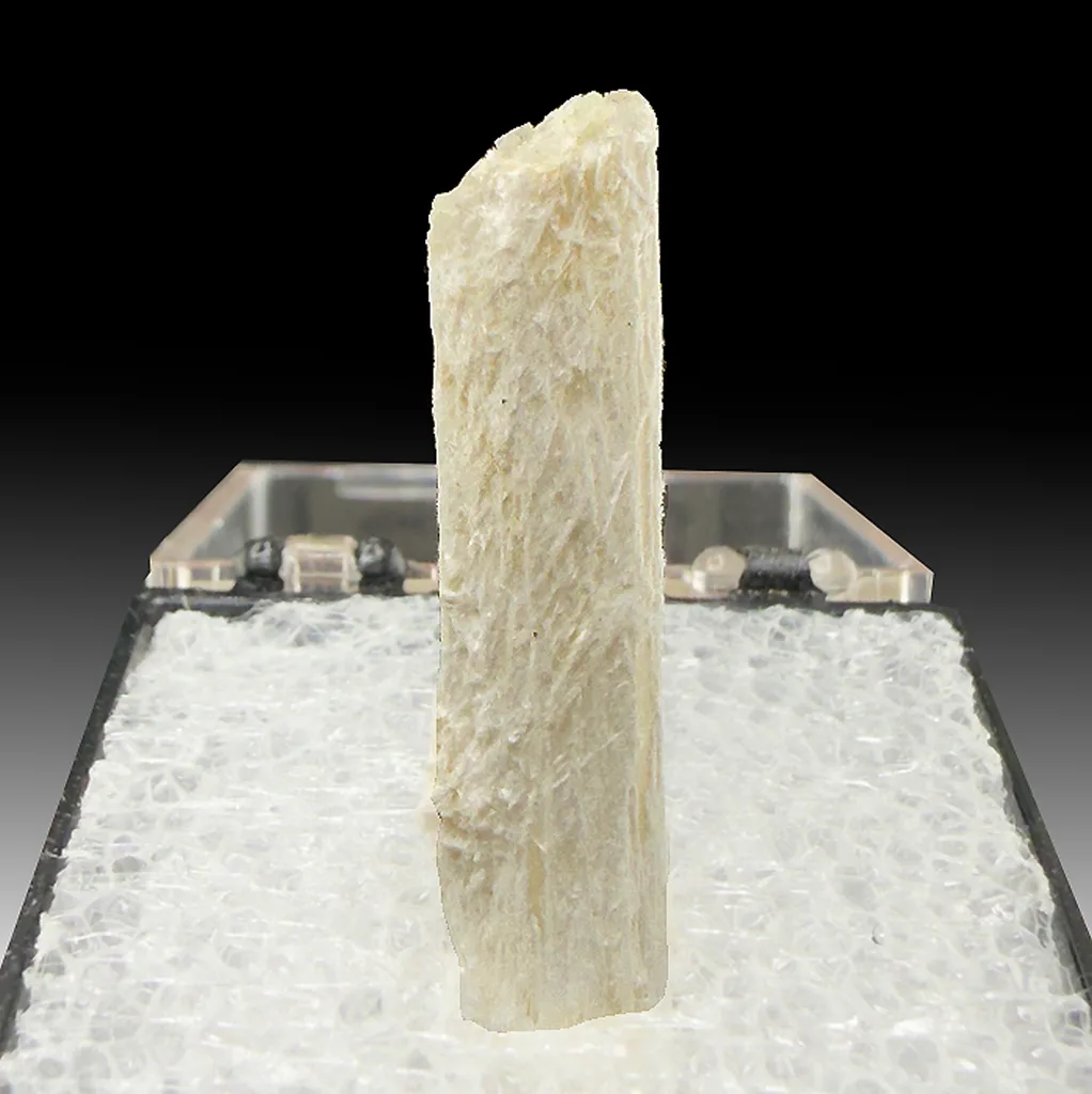 Natrolite from Upper New Street Quarry, Paterson, New Jersey, USA image