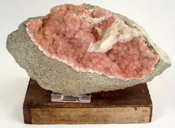 Natrolite, Gypsum, Calcite image