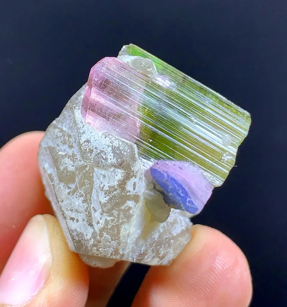 Natual terminated Bicolor Crystal on Quartz from Afghanistan 23 Gram - image 3