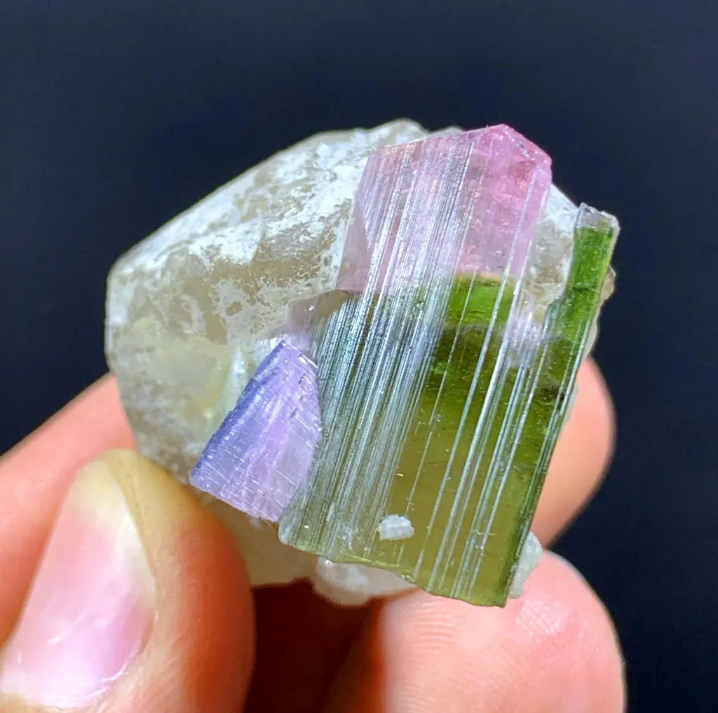 Natual terminated Bicolor Crystal on Quartz from Afghanistan 23 Gram - image 2