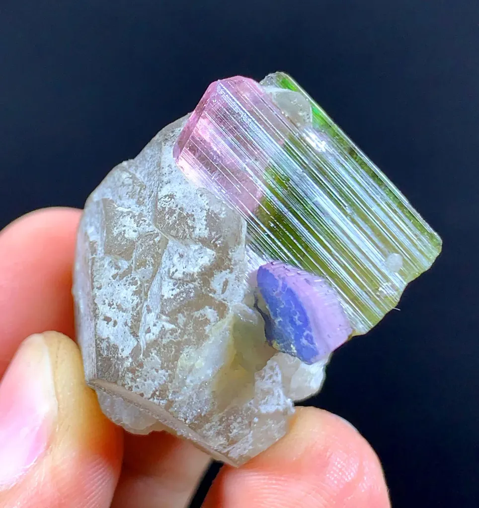 Natual terminated Bicolor Crystal on Quartz from Afghanistan 23 Gram - image 5
