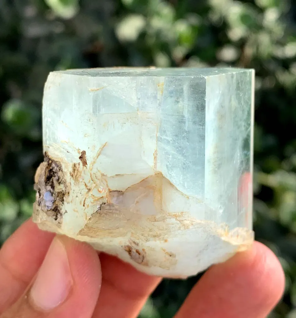 Natuarl terminated Blue Aquamarine Crystal from Pakistan - image 4