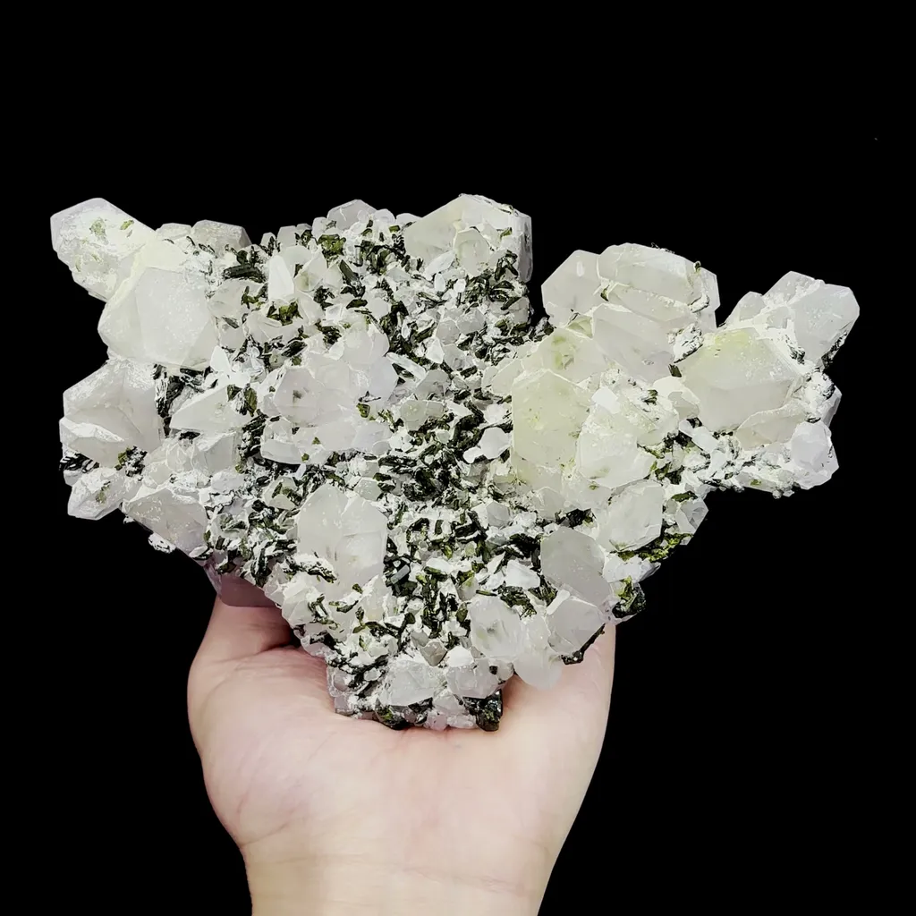 Natural Amethyst and Epidote Mineral Specimen,High Quality Specimen,MEIGU,SICHUAN,CHINA(190*128*50mm) - image 3