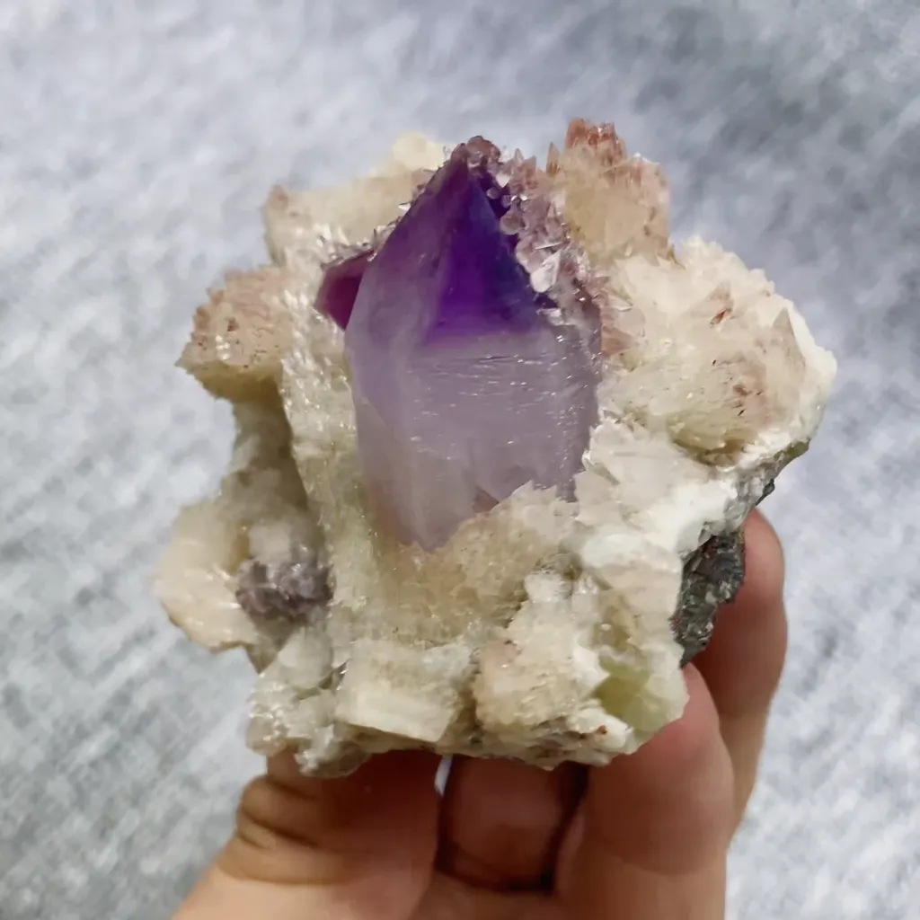 Natural Amethyst and Red Calcite Symbiosis comes from Daye,Hubei 80*65*40MM - image 3
