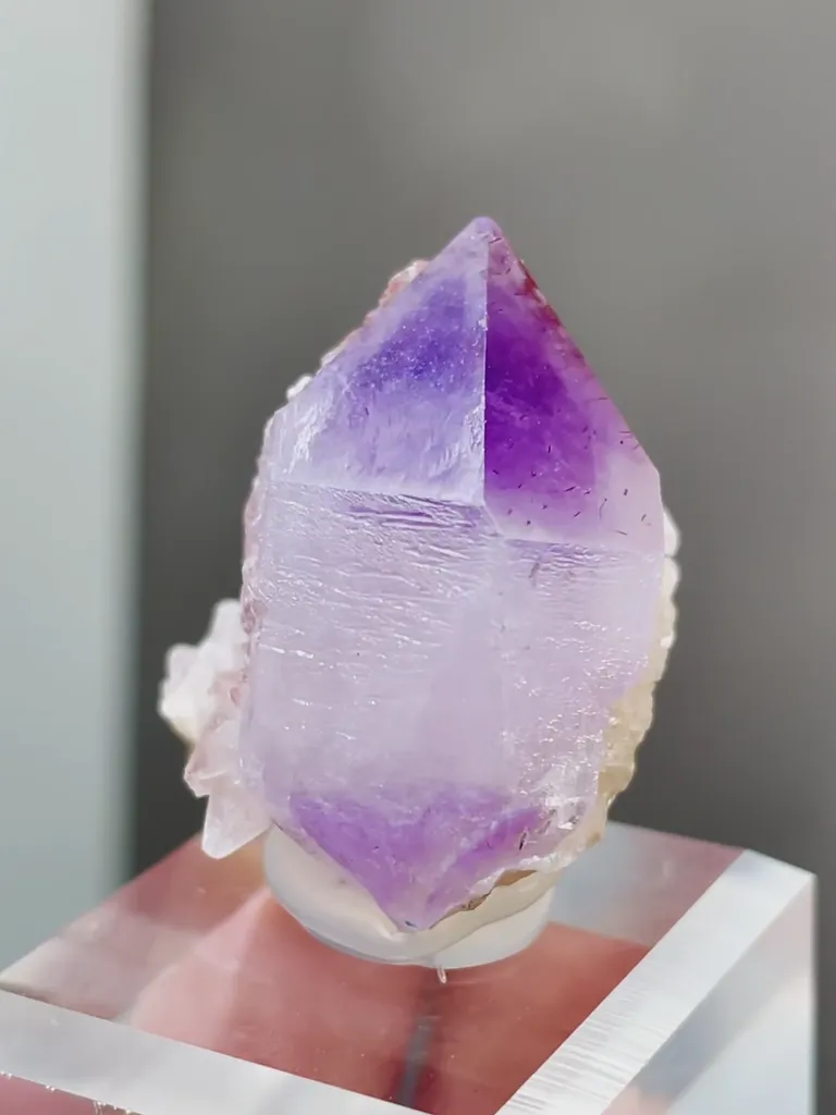 Natural Amethyst comes from Daye,Hubei  25*25*25MM - image 4