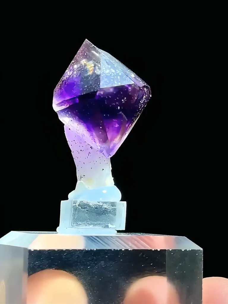 Natural Amethyst comes from Zimbabwe 20*20*20MM - image 2