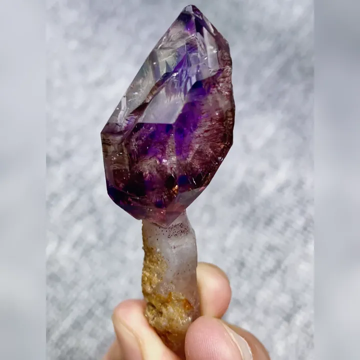Natural Amethyst, Mineral Specimen: Zimbabwe (25*25*70mm) - image 3