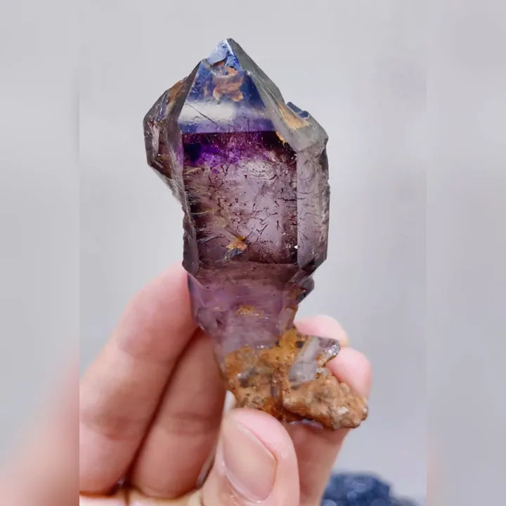 Natural Amethyst, Mineral Specimen: Zimbabwe (35*25*75mm) image