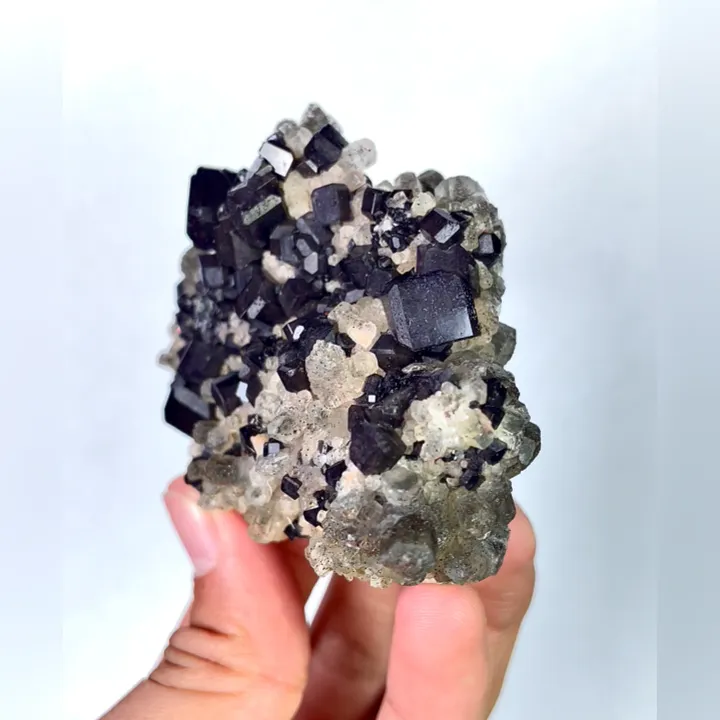 Natural Andradite and Quartz, Mineral Specimen: Inner Mongolia,China (80*55*45MM) image