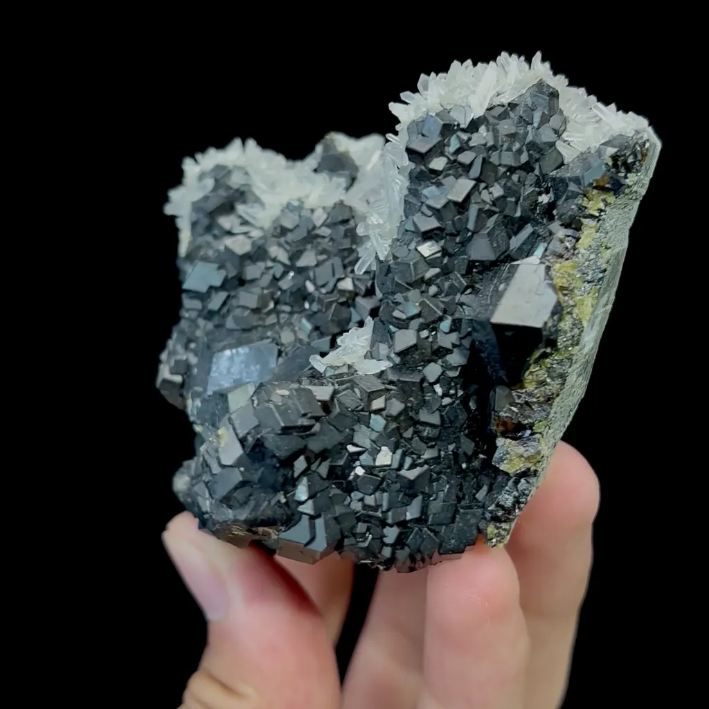 Natural Andradite Garnet Mineral Specimen,High Quality Specimen,INNER MONGOLIA,CHINA(80*70*40mm) - image 6