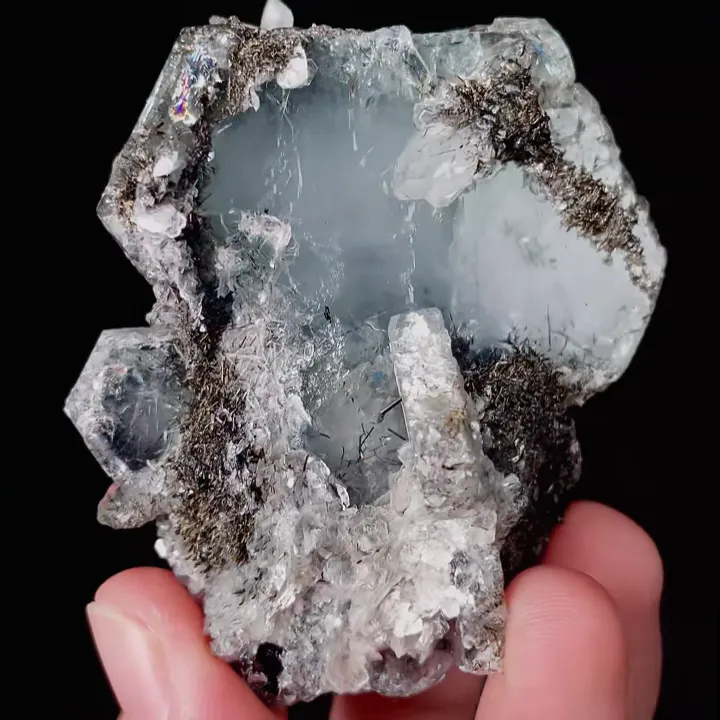 Natural Aquamarine, Mineral Specimen:Xuebaoding,Sichuan (60*65*25MM) - image 3