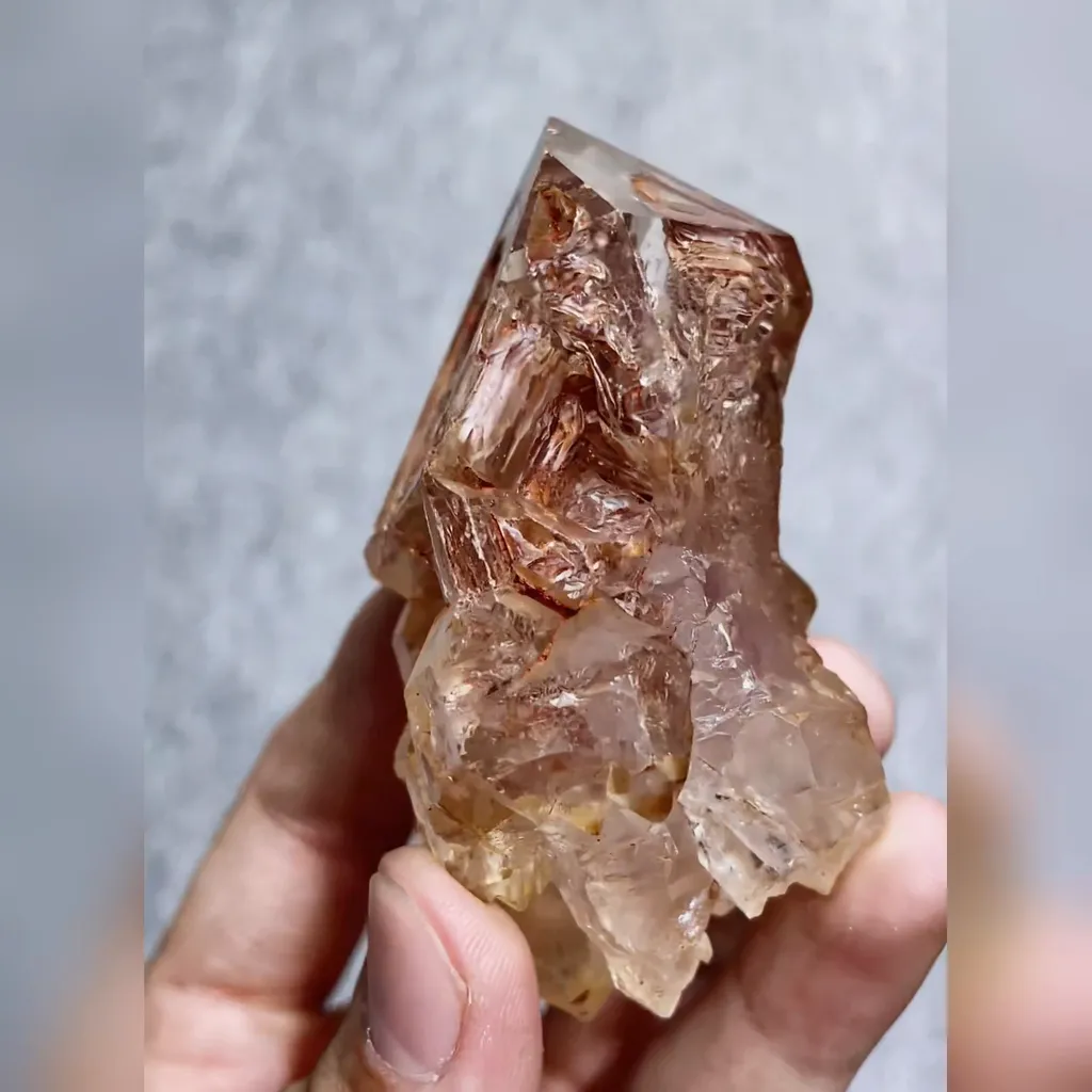 Natural Backbone Quartz comes from Madagascar 50*75*50MM - image 2