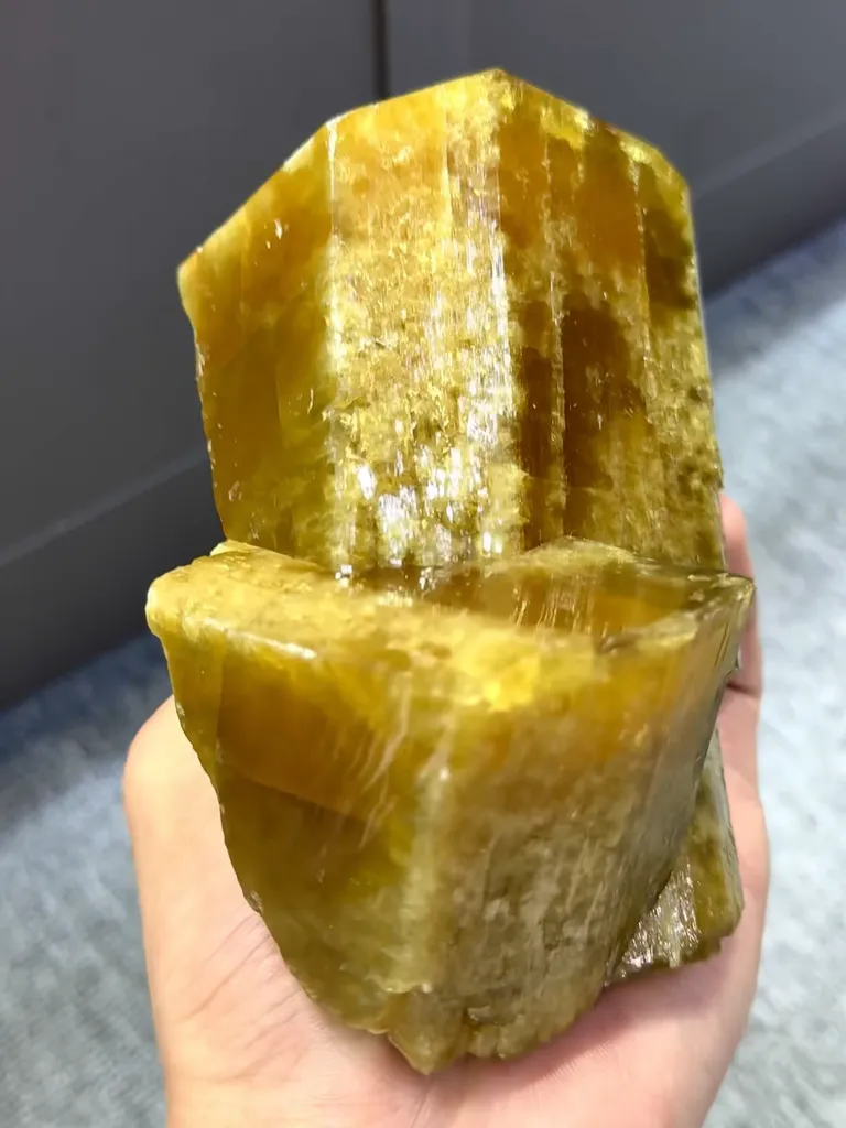 Natural Barite comes from Jiangxi，China 120*90*60MM - image 4