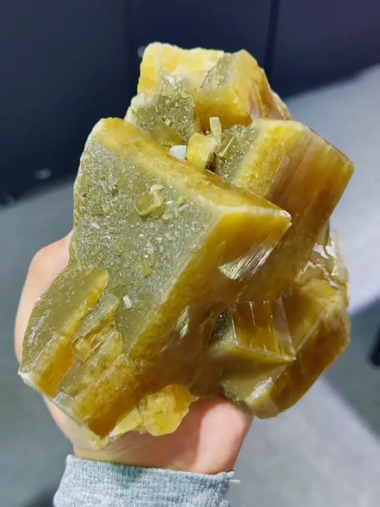 Natural Barite comes from Jiangxi,China 155*125*70MM - image 2