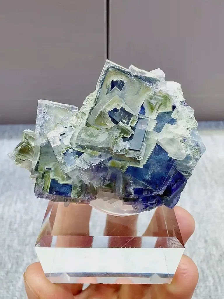 Natural Bicolor Cubic Phantom Fluorite comes from Yaogangxian,Hunan 53*35*32MM image