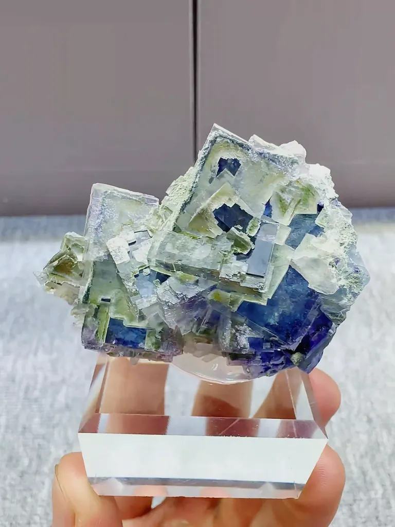 Natural Bicolor Cubic Phantom Fluorite comes from Yaogangxian,Hunan 53*35*32MM - image 4