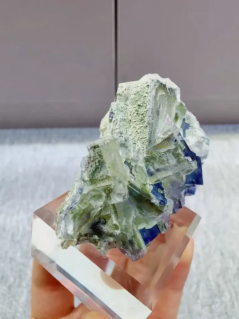 Natural Bicolor Cubic Phantom Fluorite comes from Yaogangxian,Hunan 53*35*32MM - image 3