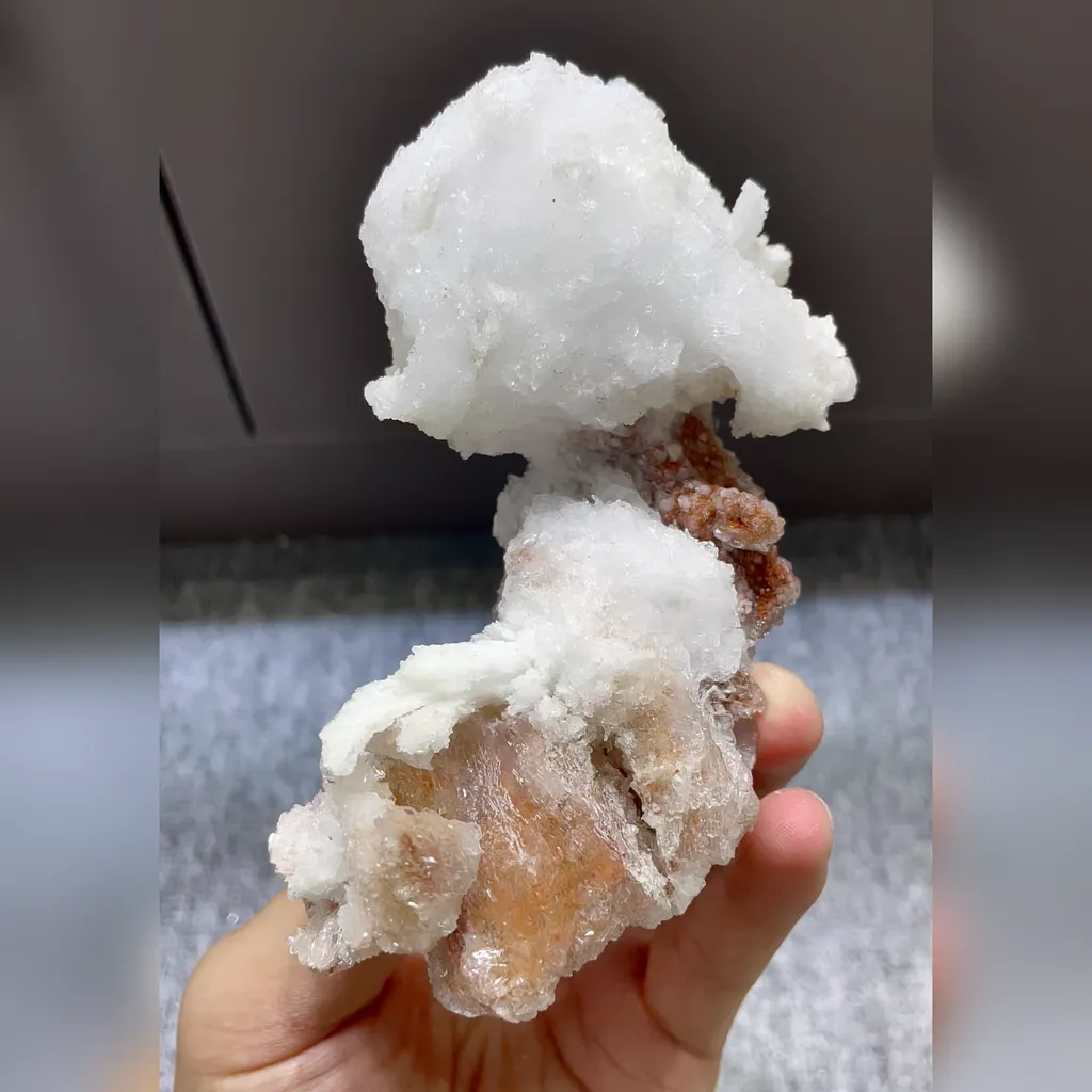 Natural Bicolour Calcite comes from Daye,Hubei 125*65*40MM image