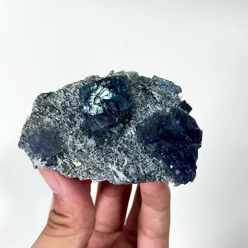 Natural Bismuthinite and Purple Fluorite Mineral Specimen,High Quality Specimen,YINDU,INNER MONGOLIA,CHINA(80*55*27mm) - image 5