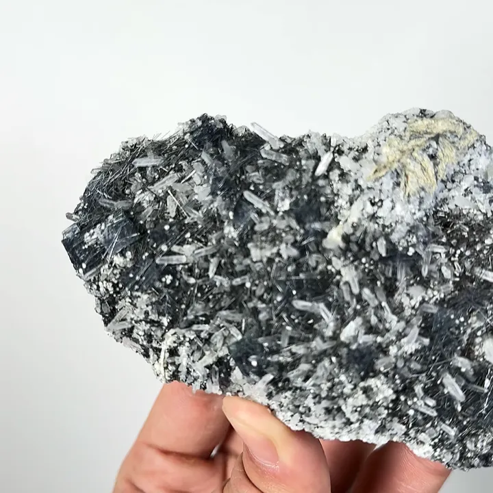 Natural Bismuthite and Quartz Cluster, Mineral Specimen: Inner Mongolia,China (120*65*30MM) - image 2