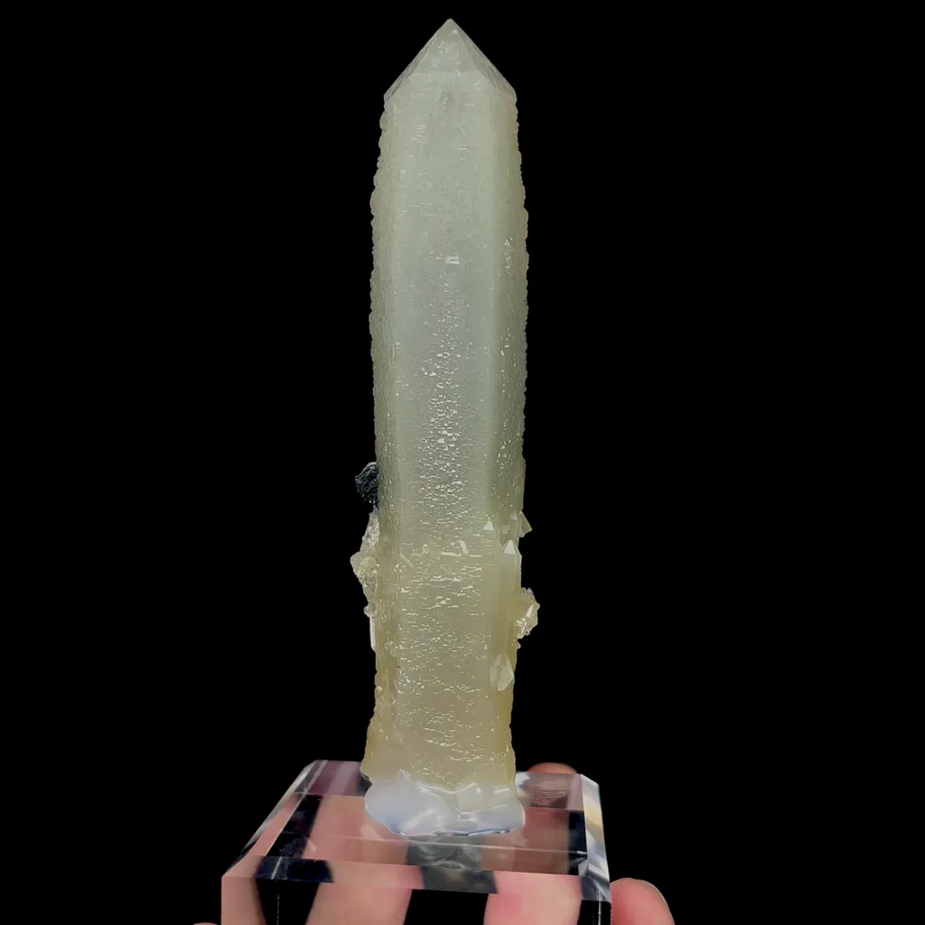 Natural Bitter Gourd Quartz and Specularite Mineral Specimen,High Quality Specimen,HUANGGANG LIANG,INNER MONGOLIA,CHINA(31*22*135mm) image