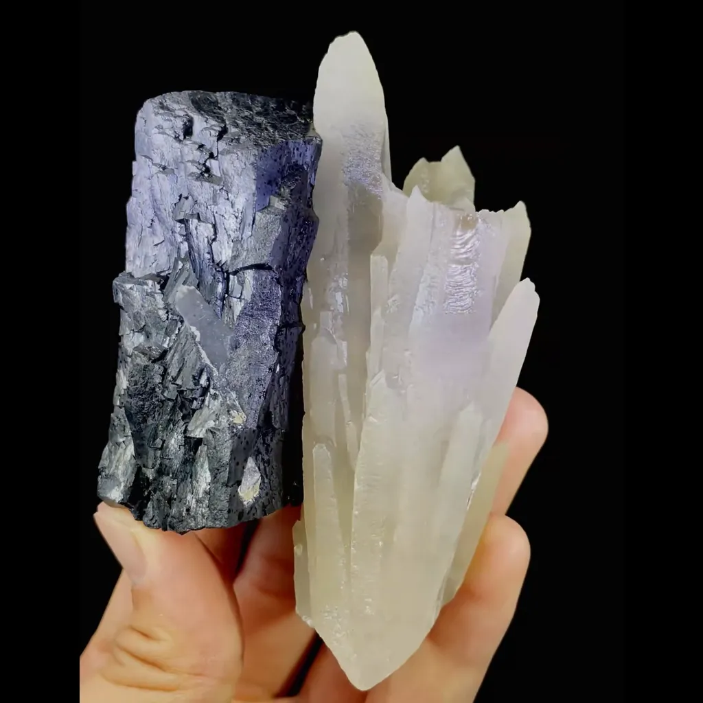 Natural Black Stilbite and Quartz Cluster Symbiosis comes from Inner Mongolia,China 65*40*100MM image