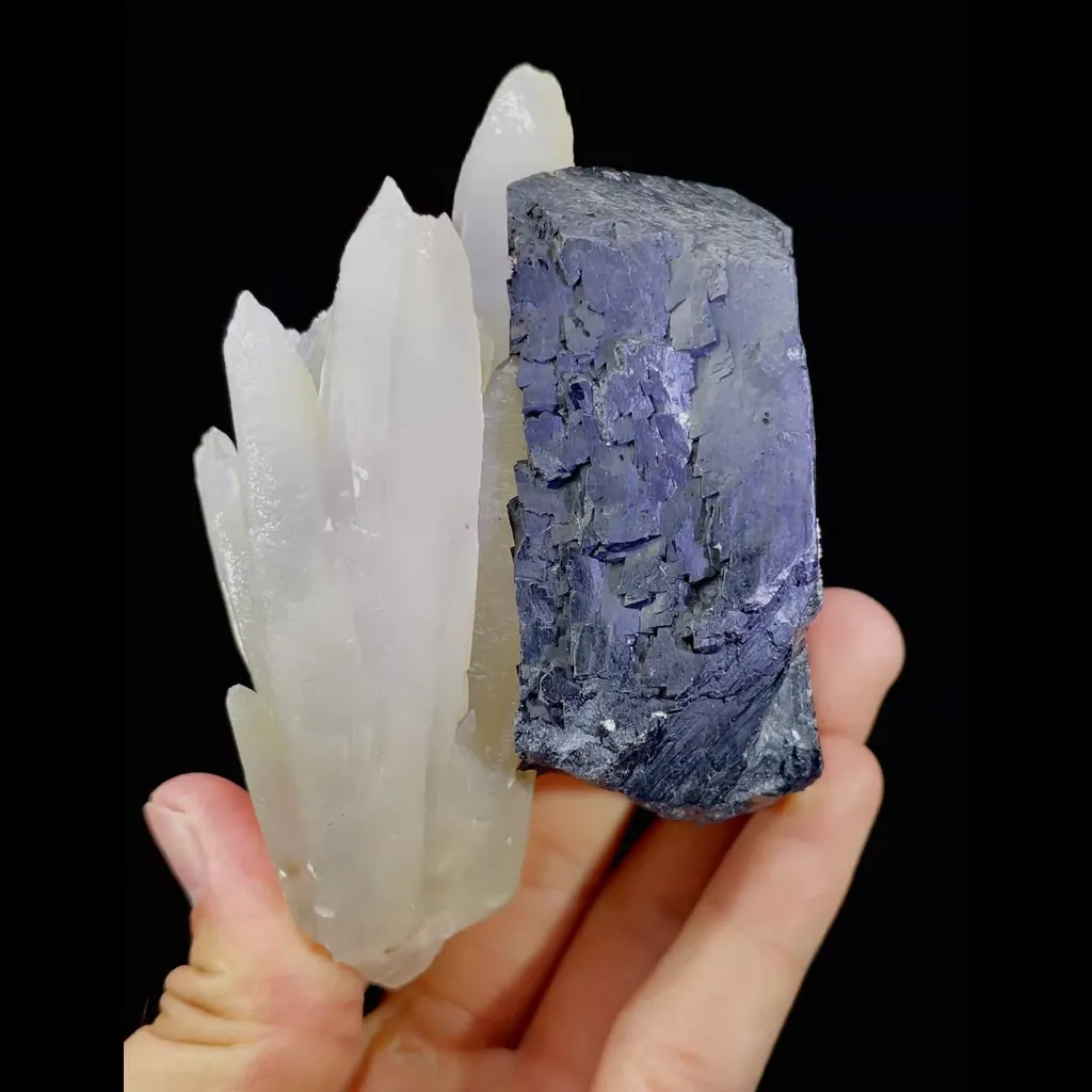 Natural Black Stilbite and Quartz Cluster Symbiosis comes from Inner Mongolia,China 65*40*100MM - image 5