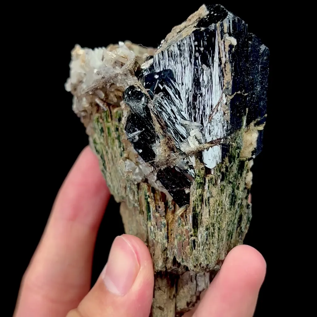 Natural Black Tourmaline Mineral Specimen,High Quality Specimen,INNER MONGOLIA,CHINA(67*40*94mm) - image 3