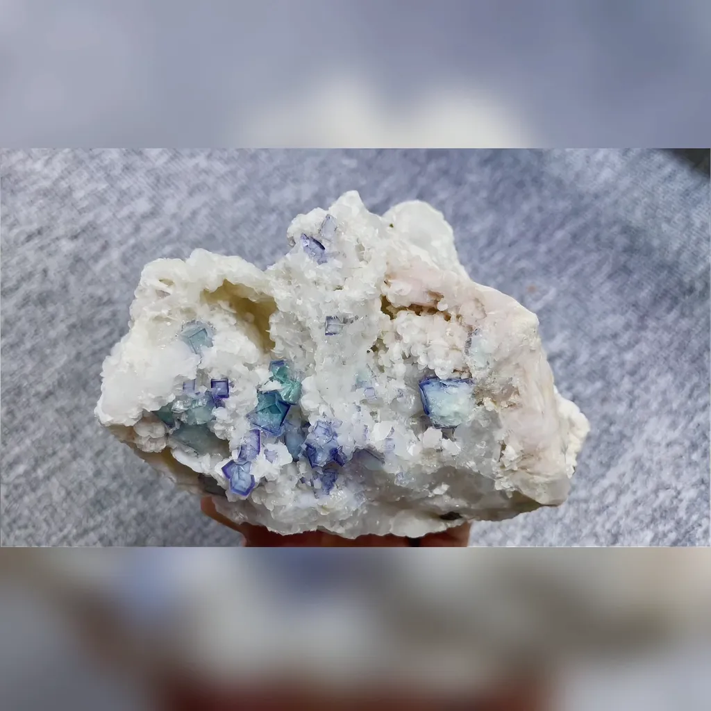 Natural Blue-and-White Porcelain Fluorite and Flaky Calcite Symbiosis comes from Yaogangxian,Hunan 115*90*50MM image