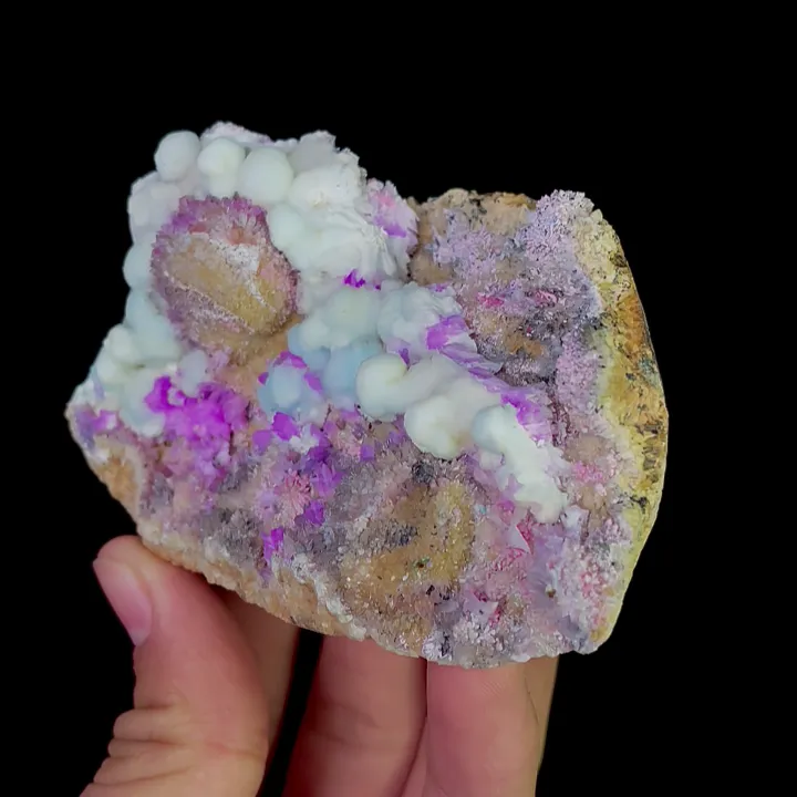 Natural Blue Aragonite and Red Aragonite, Mineral Specimen:Guizhou,China (95*65*35MM) image