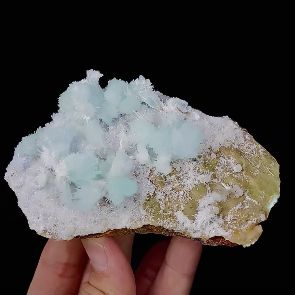 Natural Blue Aragonite comes from Wenshan,Yunnan 105*65*35MM image