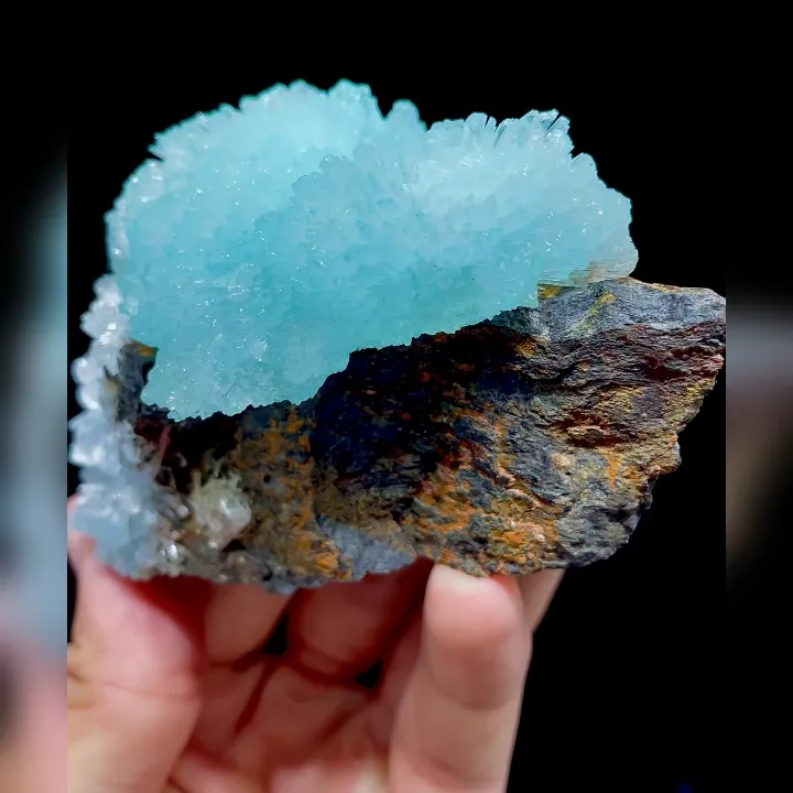 Natural Blue Aragonite comes from Wenshan,Yunnan 105*70*40MM - image 5