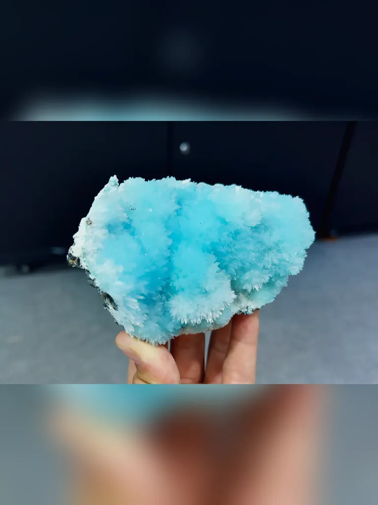 Natural Blue Aragonite comes from Wenshan,Yunnan 110*50*80MM image