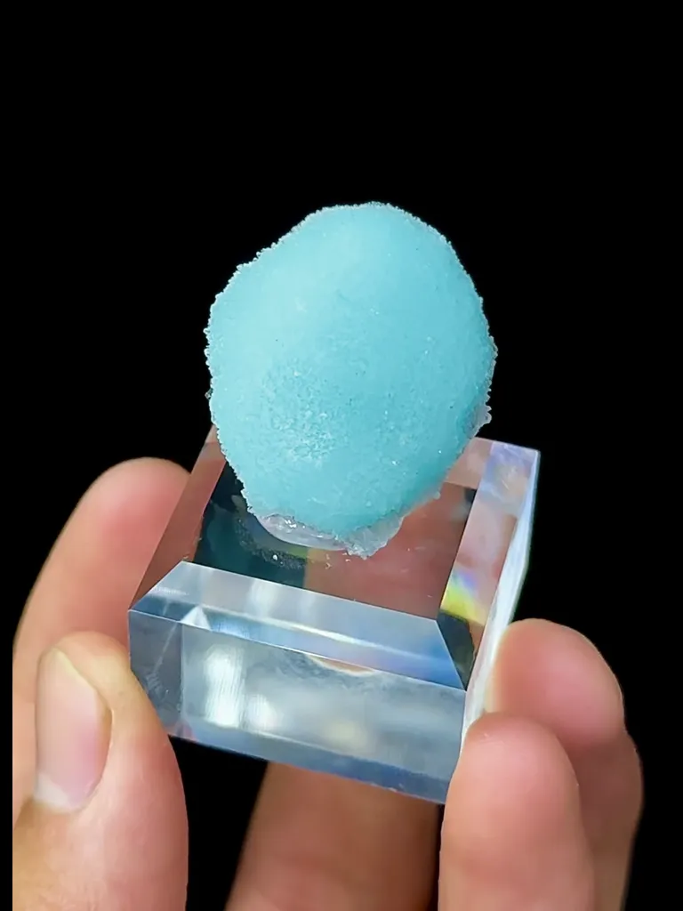 Natural Blue Aragonite comes from Wenshan,Yunnan 25*20*20MM - image 4