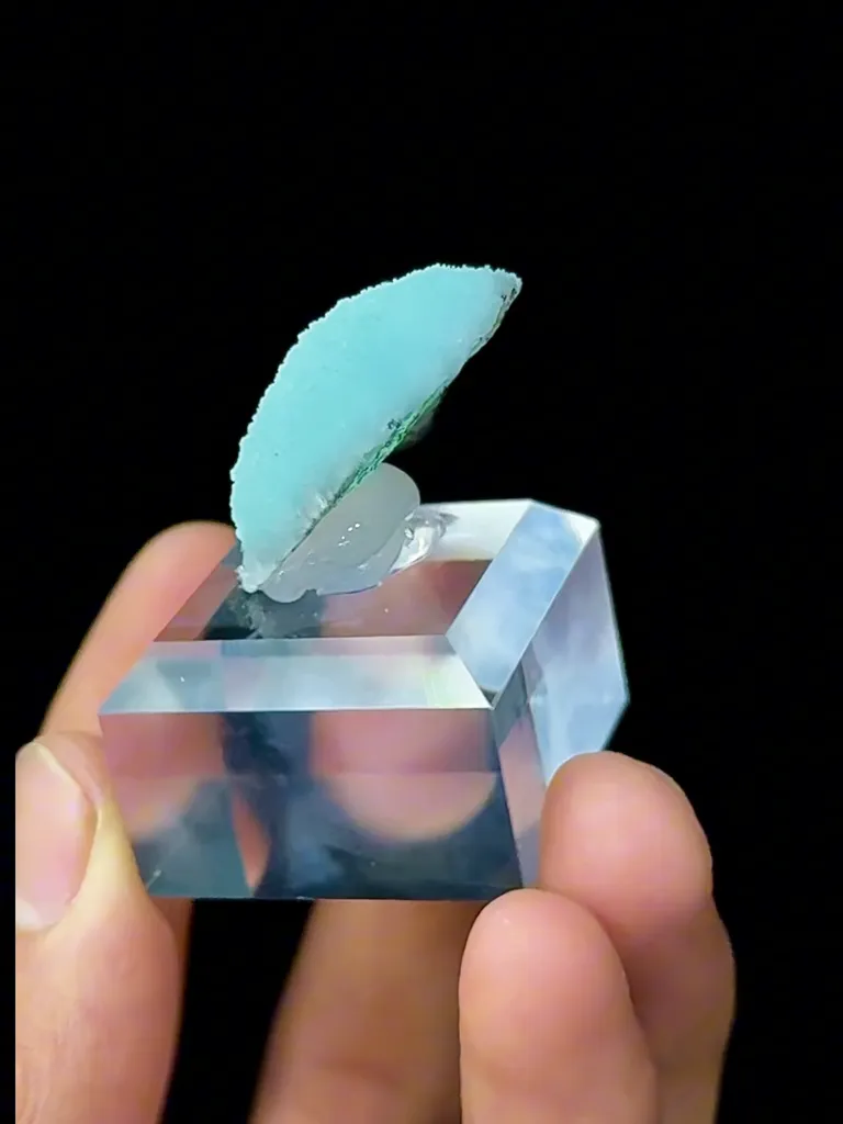 Natural Blue Aragonite comes from Wenshan,Yunnan 25*20*20MM - image 5