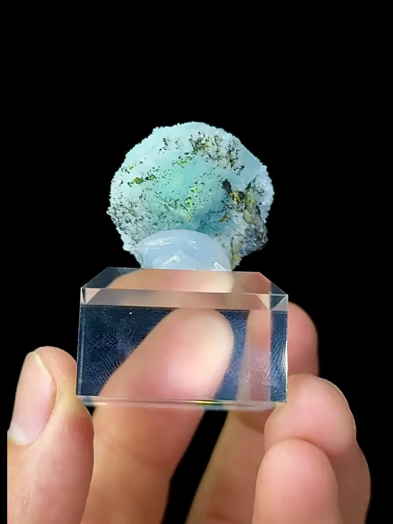 Natural Blue Aragonite comes from Wenshan,Yunnan 25*20*20MM - image 3
