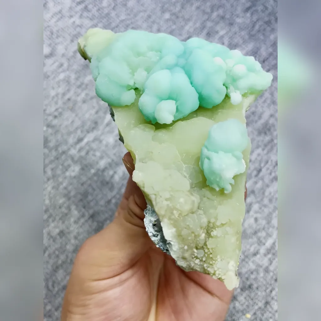 Natural Blue Aragonite comes from Wenshan,Yunnan 90*105*35MM image