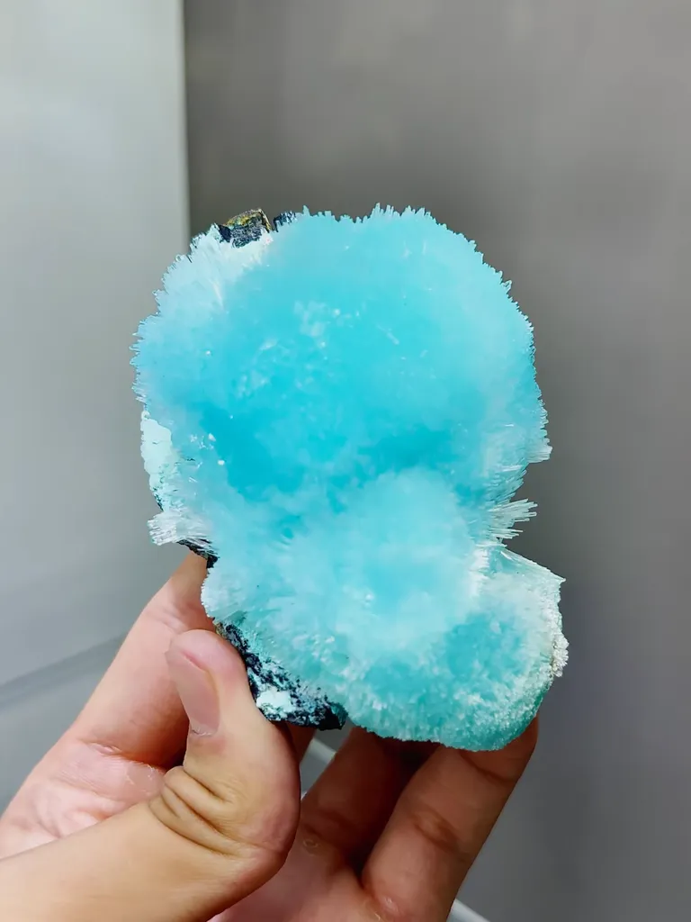 Natural Blue Aragonite comes from Wenshan,Yunnan 95*40*67MM - image 3