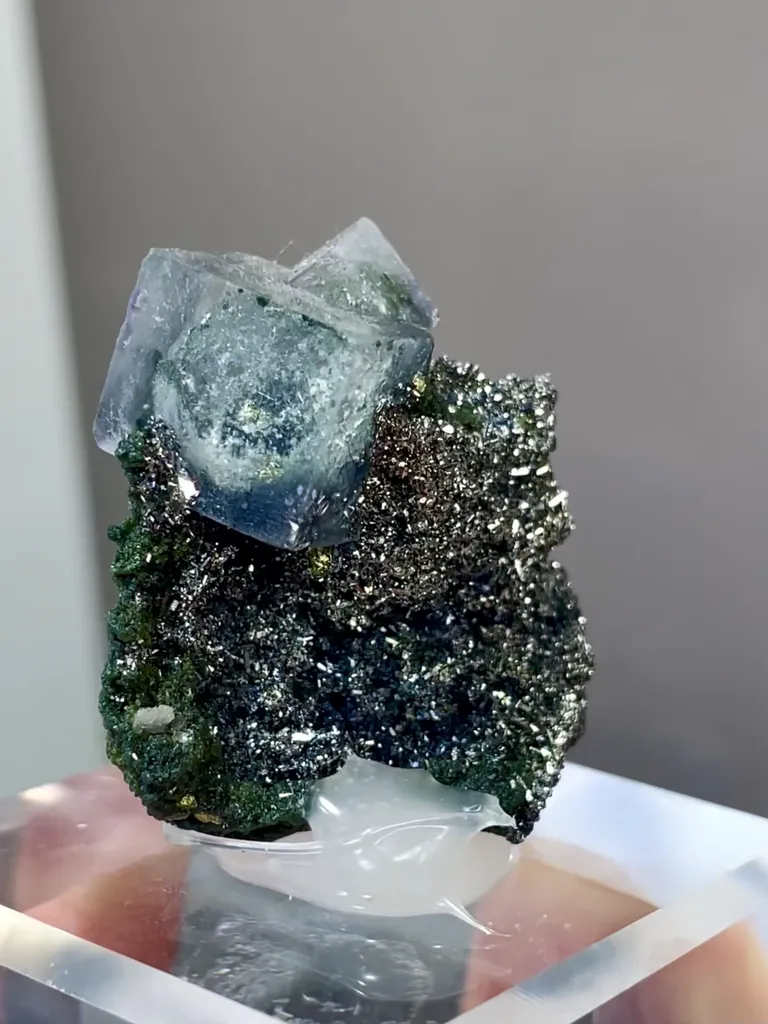 Natural Blue Calcite comes from Yaogangxian,Hunan 25*15*30MM - image 2
