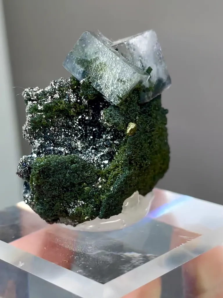 Natural Blue Calcite comes from Yaogangxian,Hunan 25*15*30MM - image 3