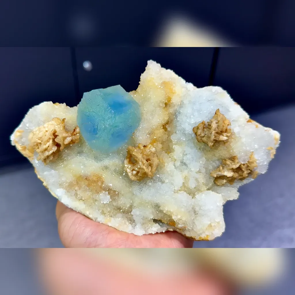 Natural Blue Cube Fluorite and Dolomite Symbiosis comes from Shizhuyuan,Chenzhou 160*110*35MM image
