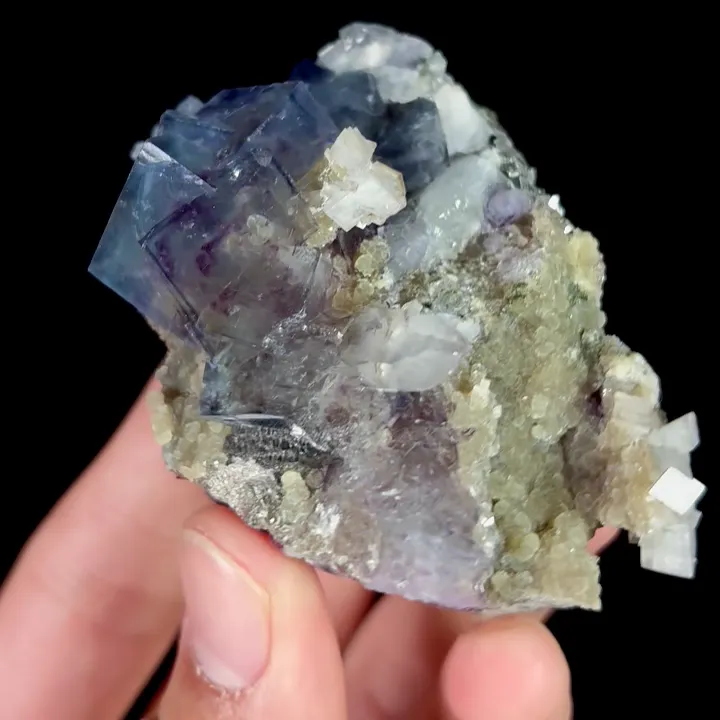 Natural Blue Cube Fluorite and Quartz, Mineral Specimen: Yaogangxian,Hunan (40*70*35MM) - image 4