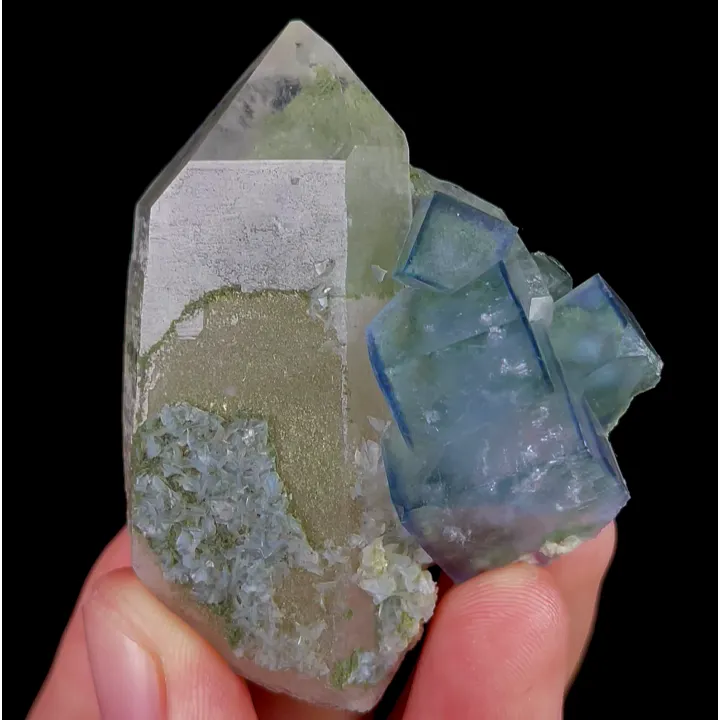 Natural Blue Cube Fluorite and Quartz Tower, Mineral Specimen:Yaogangxian,Hunan (45*55*25MM) image